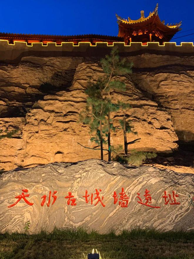夯土墙肌理与建筑立面装饰：智慧与科技交融工程与艺术交汇(图2)