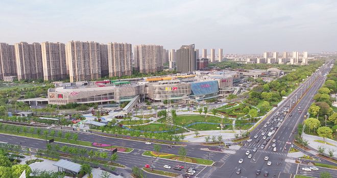 开云kaiyun扎心！房子交付一年多菜市场到现在都没开业！