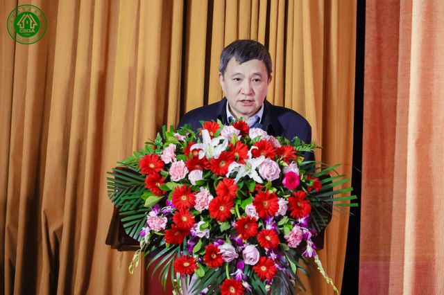 2024第二届建筑装饰材料开云kaiyun流行趋势发布大会在京召开(图2)