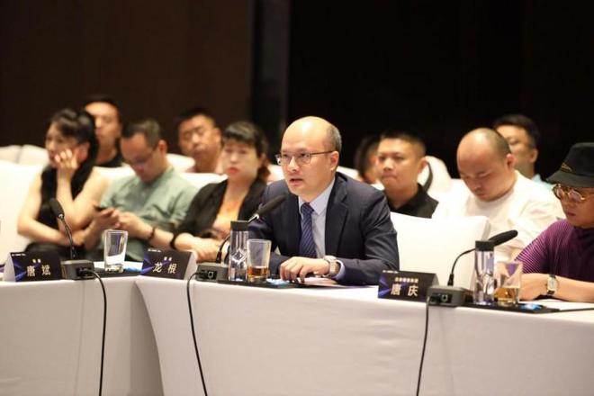 共商新趋势共谋大发展——2024（重庆）泛家居圆桌会议暨兄弟装饰集团战略合作品牌签约仪式圆满举行(图7)