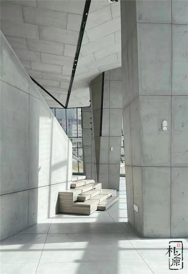 重塑天际线的诗篇：新型混凝土装饰板材赋建筑以生动(图4)