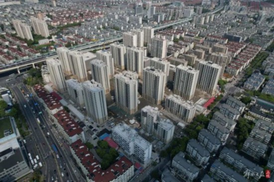 历时3年！上海最大规模“原拆原建”小区摇号选房：有阳台有电梯(图3)