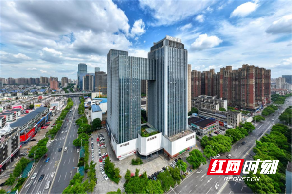 工程为本!点石家装集团四度蝉联“领跑者”(图4)