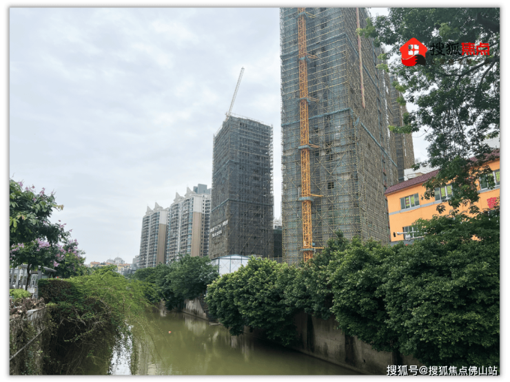 两年内延期交付4次!魁奇路楼盘有一半烂尾？至今无复工迹象(图12)