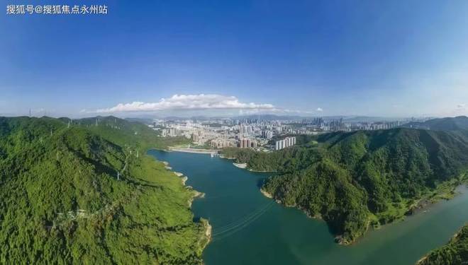 深圳豪宅热搜｜方直珑樾山售楼处发布湾居奢品引全城竞藏！(图13)