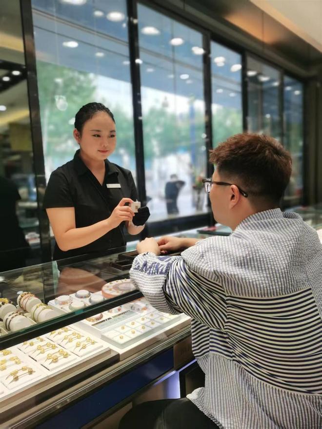 武汉老字号新金珠宝的“守脉”与“鼎新”(图3)