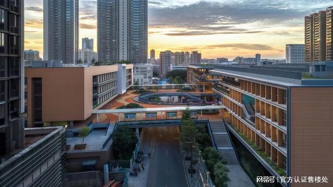 致敬懂生活的您—鸿荣源·珈誉玖玺为宝安精英定制的理想居所！(图9)